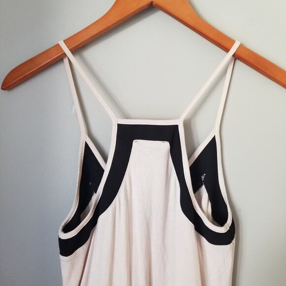 Leo Meets Virgo Pleated High Low V Neck Dress - Picture 4 of 8